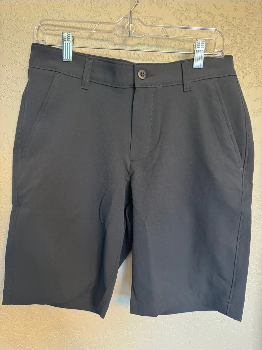 Under Armour Men's Black Flat-Front Performance Shorts